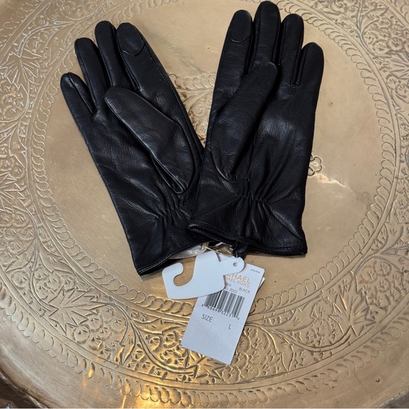 Michael Kors Black Studded Leather Gloves - Picture 4 of 9